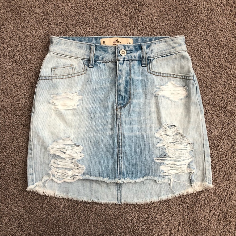 Hollister Light Wash Distressed Denim Mini Skirt 0/24